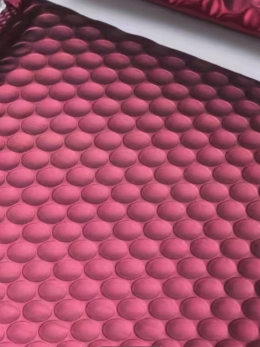 Metallic Burgundy Bubble Mailers .25 Pack. 9×11.